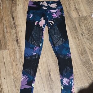 Victoria's Secret PINK Blue and Pink Patterned Leggings